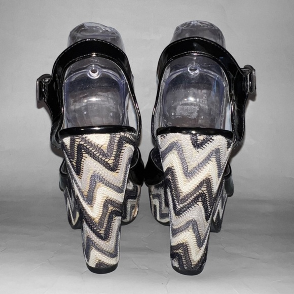 Madden Girl Black Chevron Wedge Shoes - Picture 4 of 8